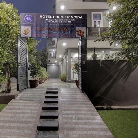 Hotel Premier Noida 135 Экстерьер фото